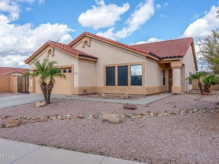 10548 E Bramble Ave photo 3