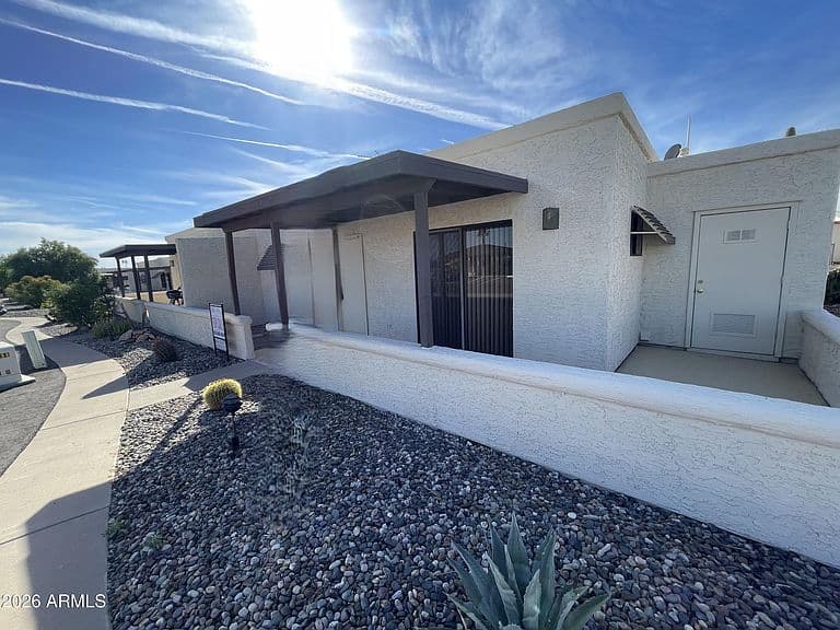 827 E LANCASTER Circle photo 1