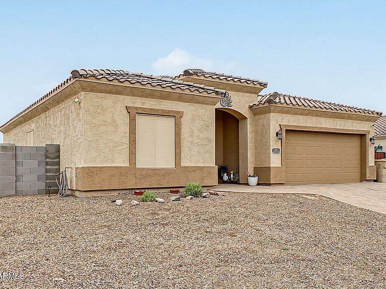 12533 W CABRILLO Drive photo 4