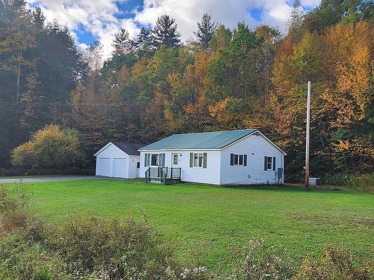 547 Andover Road photo 3