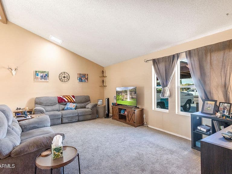 4850 E FOOTHILLS Drive photo 5