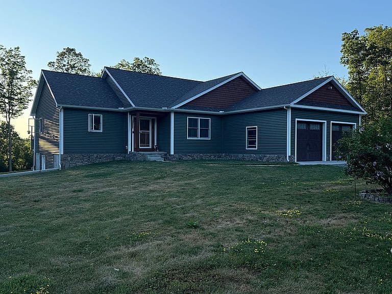 110 Holmes Rd photo 5