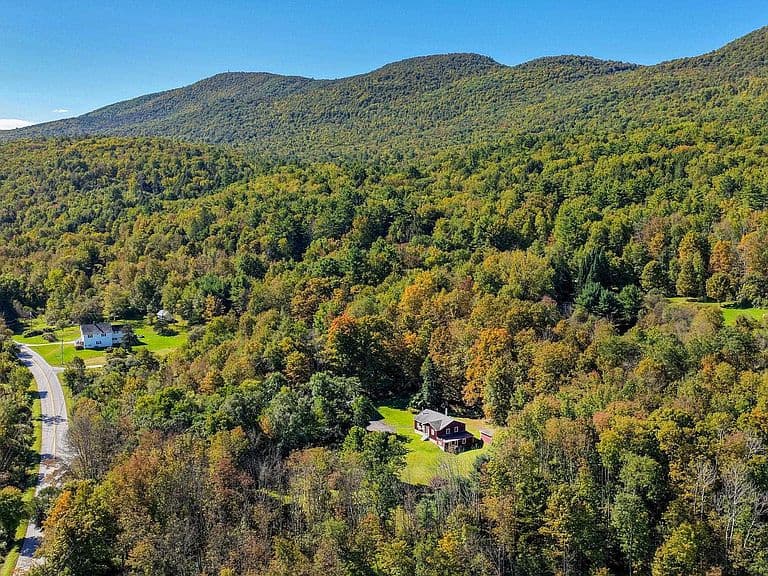 3707 Whipple Hollow Road photo 2
