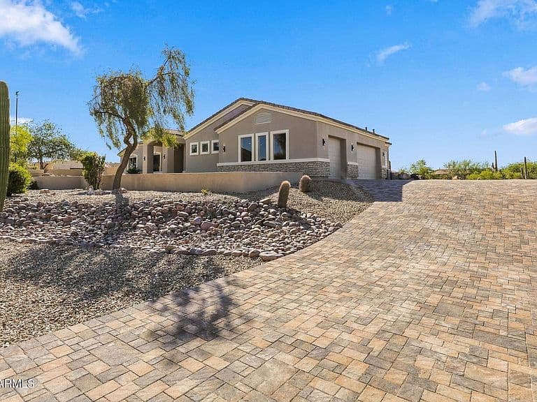 7829 E PLYMOUTH Drive photo 3