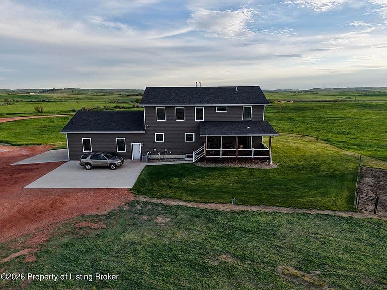 1744 Highway 22 photo 3