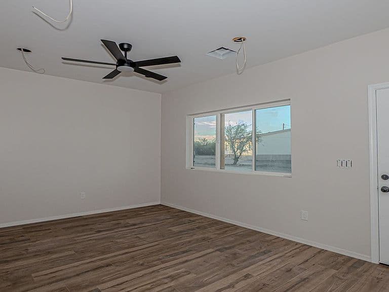 1433 W Lebanon Springs Trl photo 5