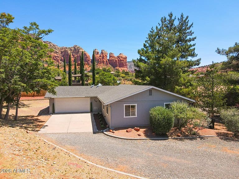 710 Sunshine Lane photo 1