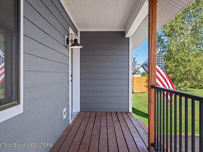 129 Brome Dr photo 5