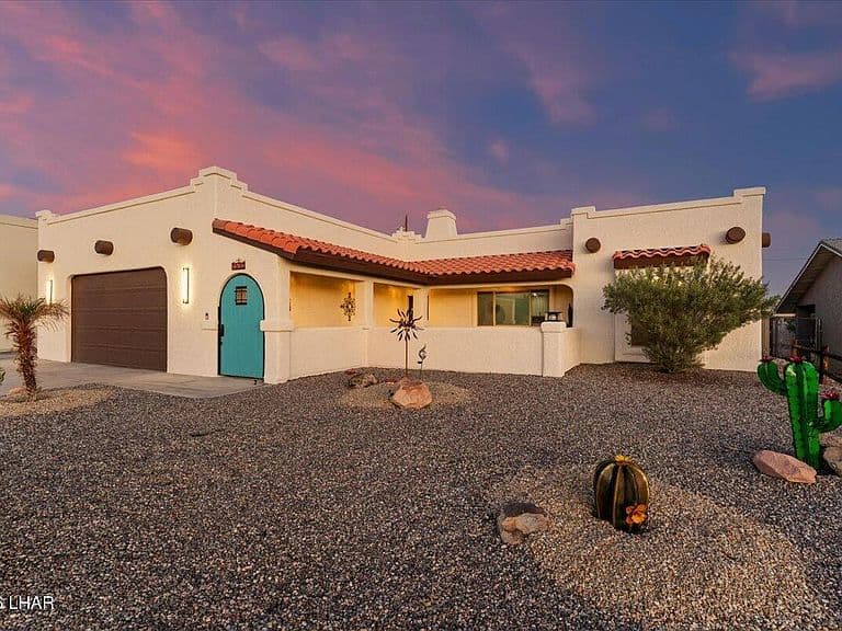 3530 Mockingbird Dr photo 1