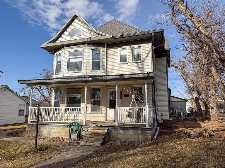 205 Joliet Ave SE photo 1