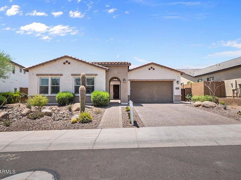 22036 N 59TH Way photo 2