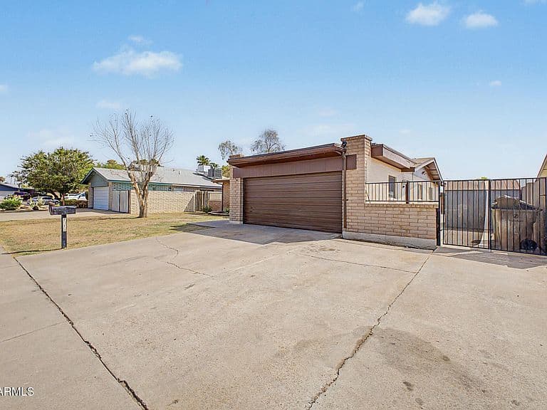 7313 N 46TH Circle photo 5