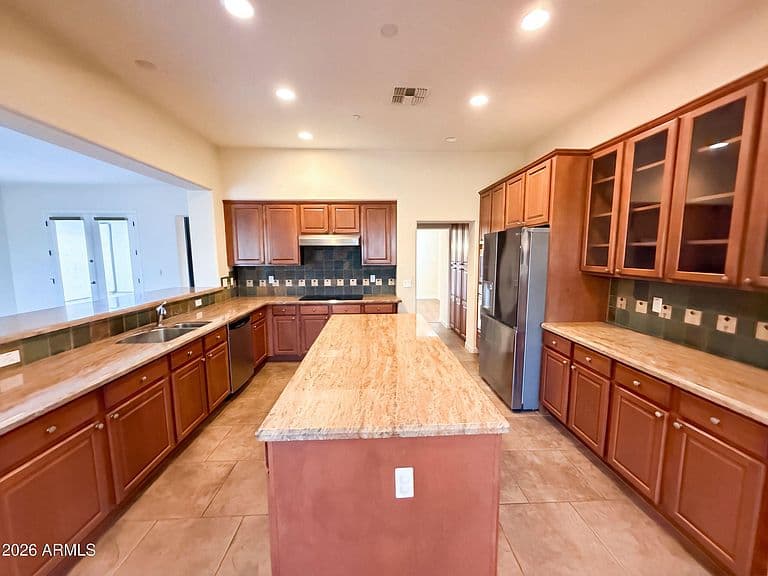 12435 W RED HAWK Drive photo 2
