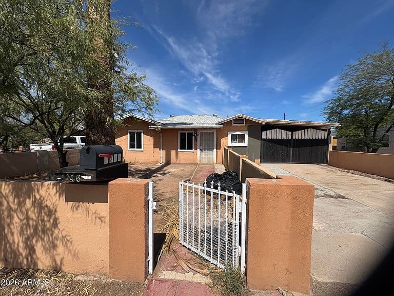 1746 E MONTE VISTA Road photo 2