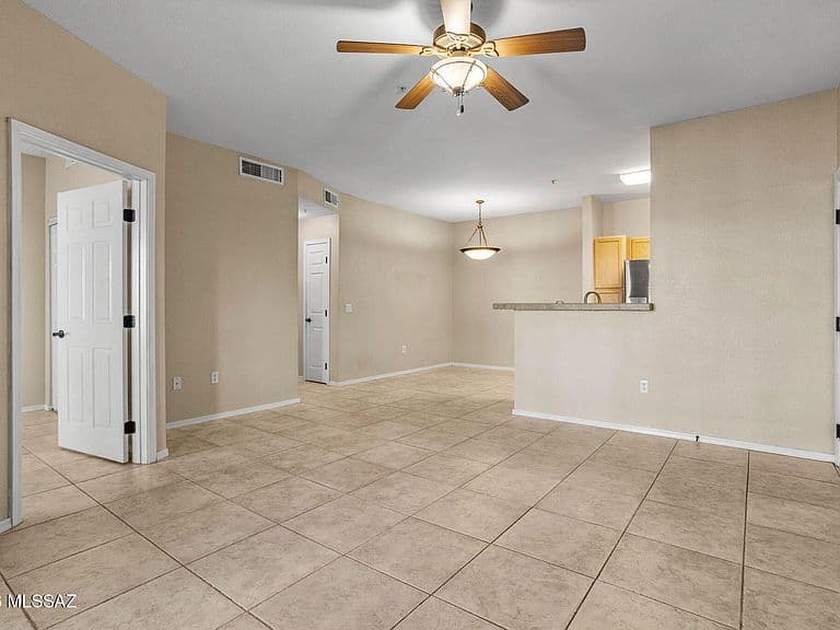 1500 E Pusch Wilderness Dr #Drive8102 photo 4