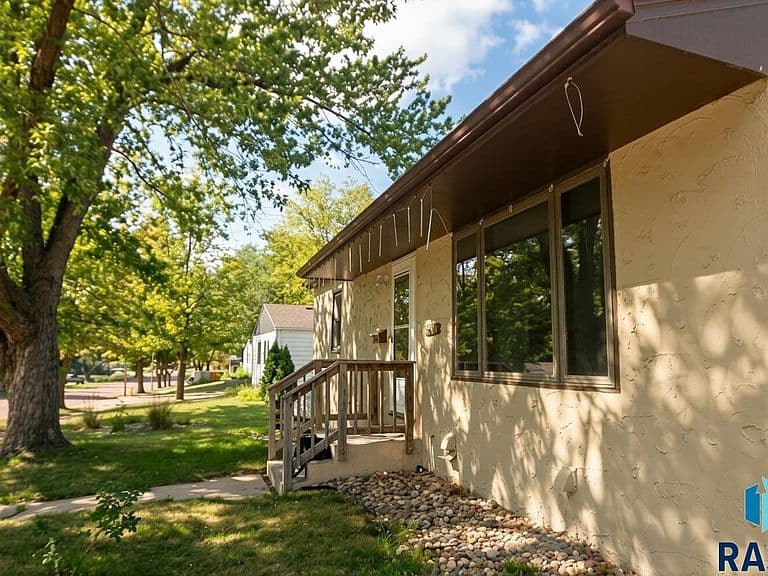3504 E Claudette Dr photo 2