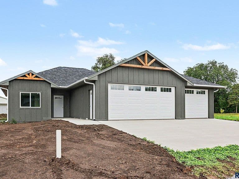 512 Sumac Cir photo 1
