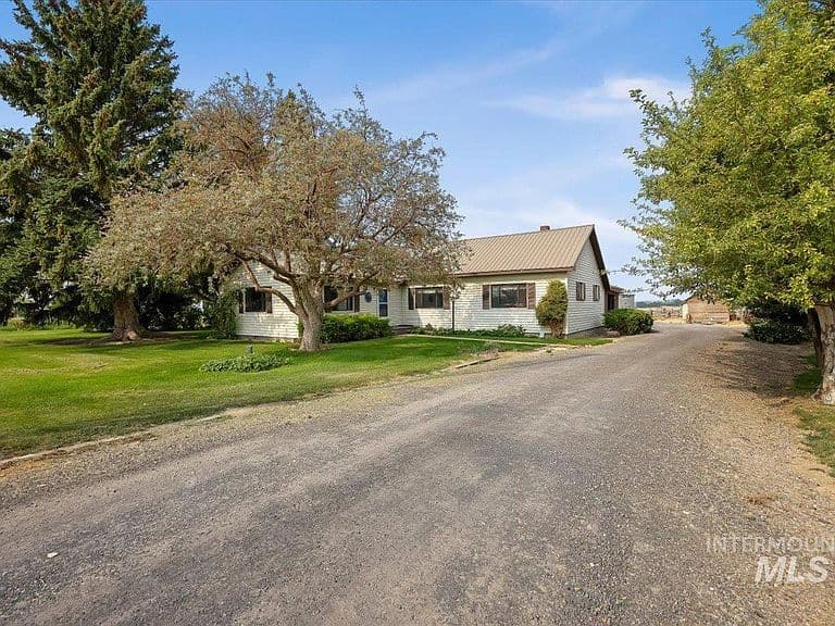 3395 N 3400 E photo 2