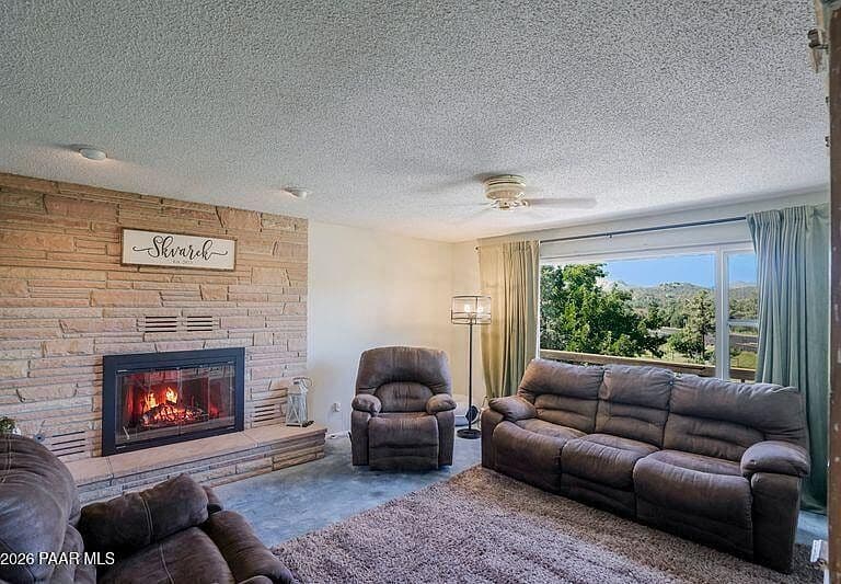 2905 N Williamson Valley Rd photo 5
