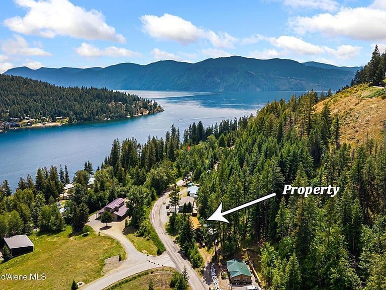 246 Midas Dr photo 2