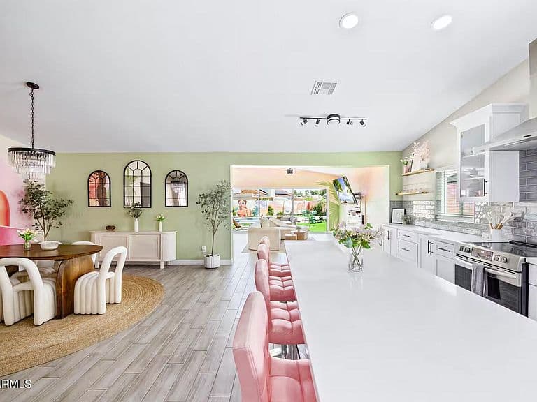 4665 W KINGS Avenue W photo 4