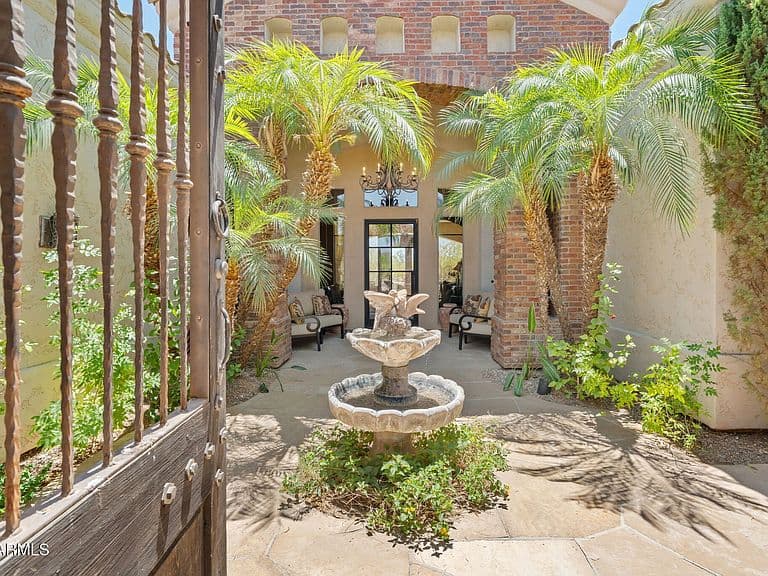 7999 E LA JUNTA Road photo 5
