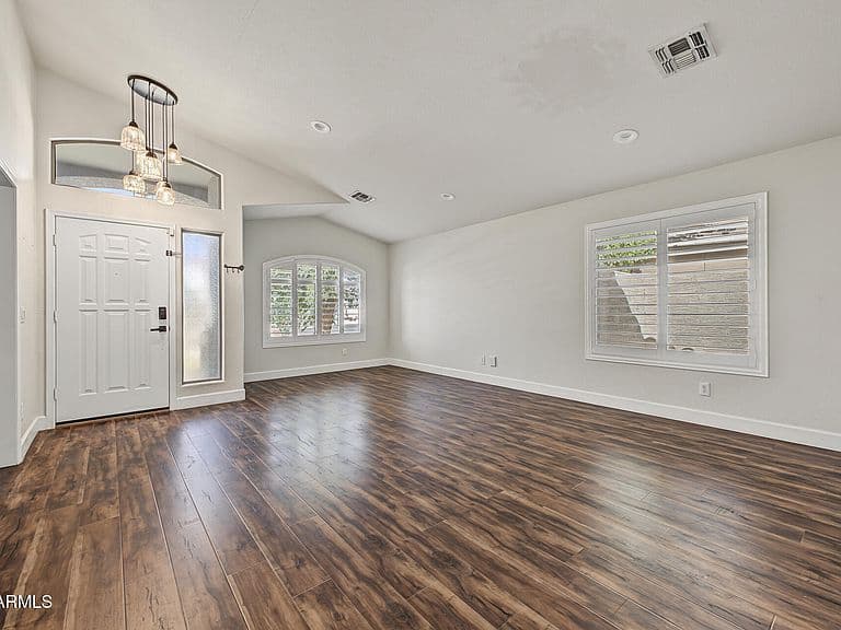 16443 W ADAMS Street photo 2