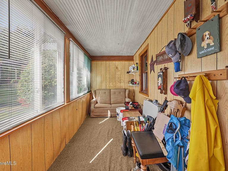 55 Canedy Ln photo 3