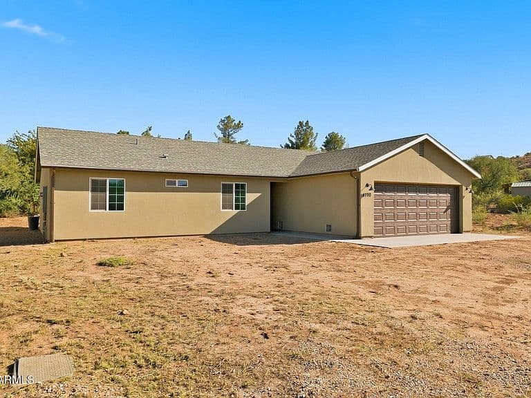 4790 E GOSS Drive photo 2
