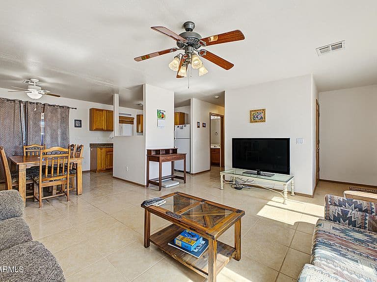 36412 W KERBY Street photo 2