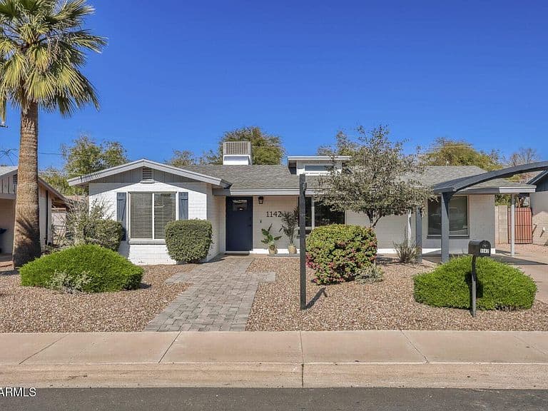 1142 E Tempe Dr photo 2