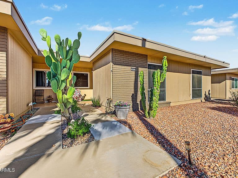 10918 W THUNDERBIRD Boulevard photo 3