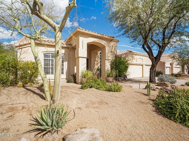 6382 W Linda Ln photo 1