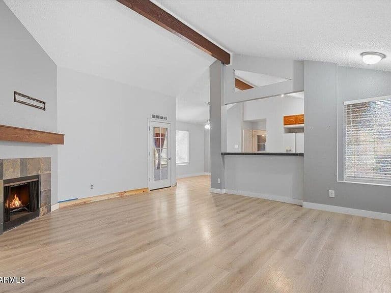 2227 W MOHAWK Lane photo 3