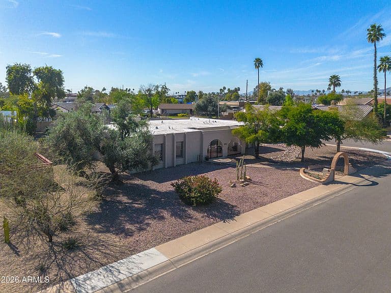 941 E Libra Dr photo 4