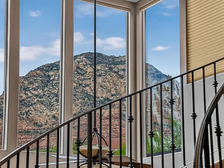 30 CLIFF VIEW Court photo 4