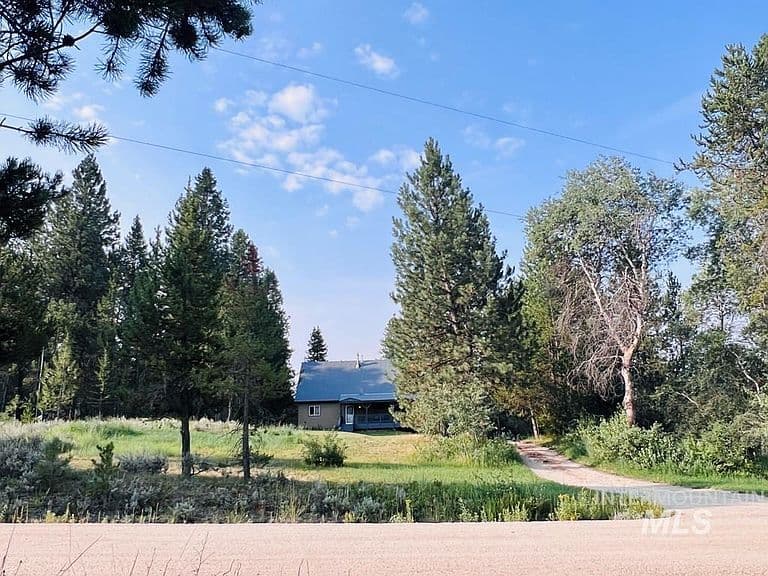 1907 Gold Dust Rd photo 3