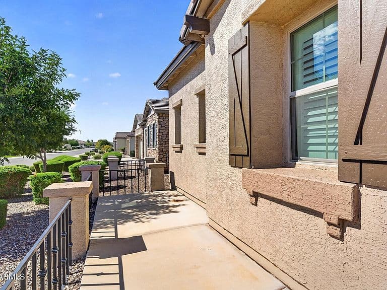 2914 E INCA Lane photo 4