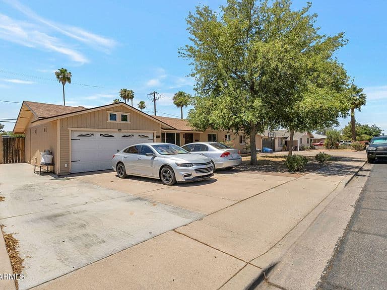 2065 E 3RD Drive photo 3