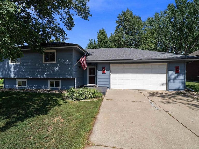 412 N Needles Dr photo 1