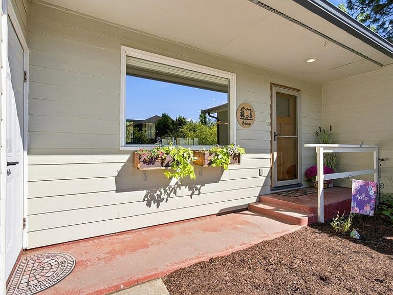 521 S Olive Ave photo 4