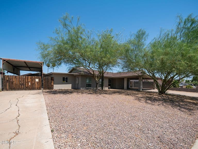 940 E HARMONY Avenue photo 2
