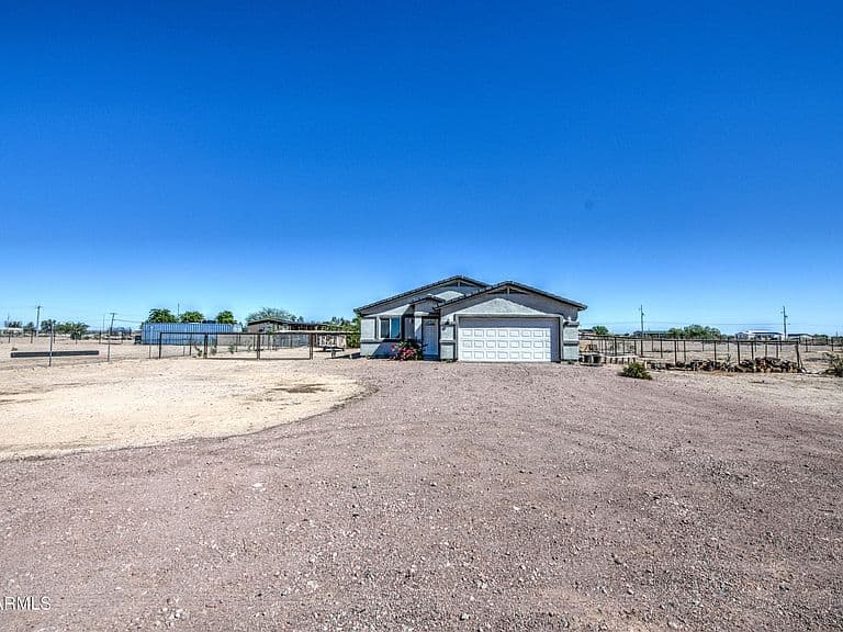 237 N 377TH Lane photo 3