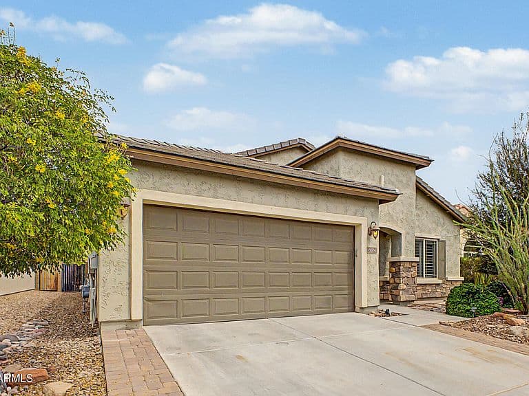 6604 W RUSHMORE Way photo 3