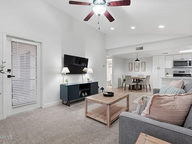 2855 S Extension Rd Unit 259 photo 4