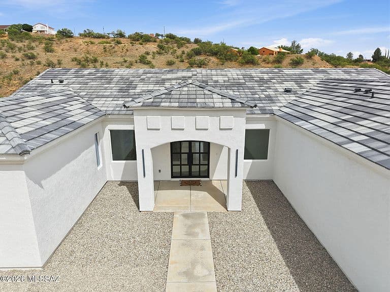 419 Rio Rico Dr photo 5