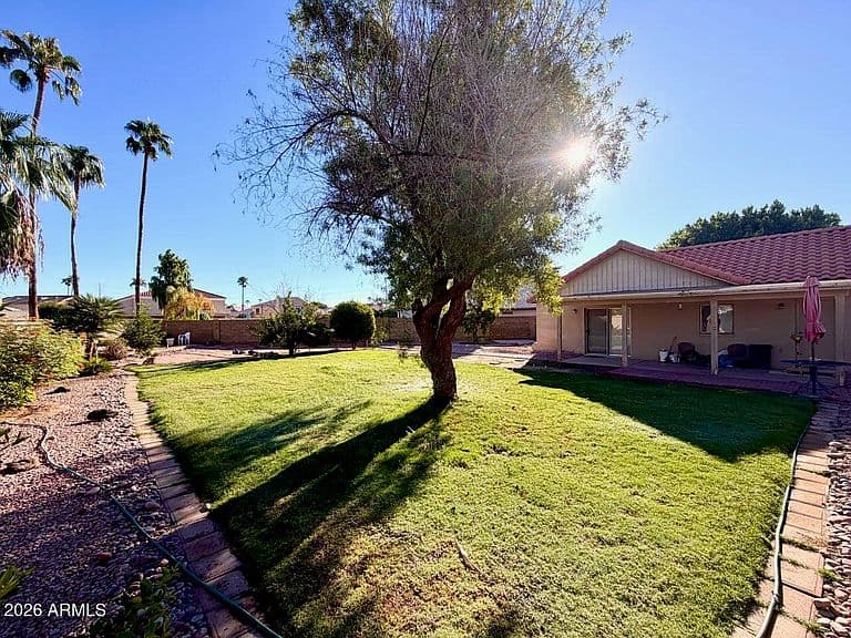 1818 E ANCHOR Drive photo 2