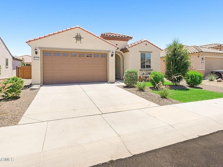 26817 W ADAM Avenue photo 3