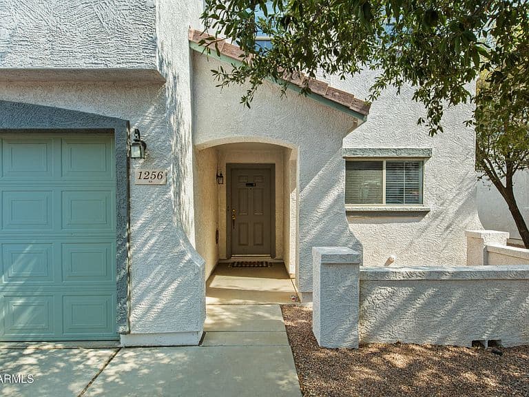 1256 E CLIFTON Avenue photo 3