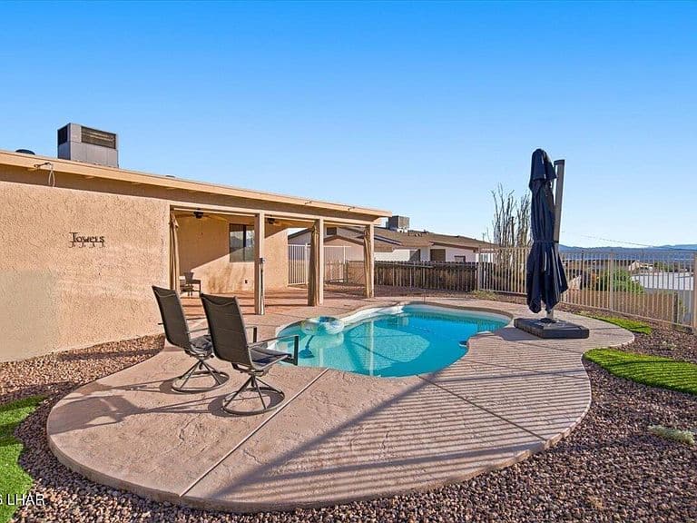 2513 Mariner Ln photo 1